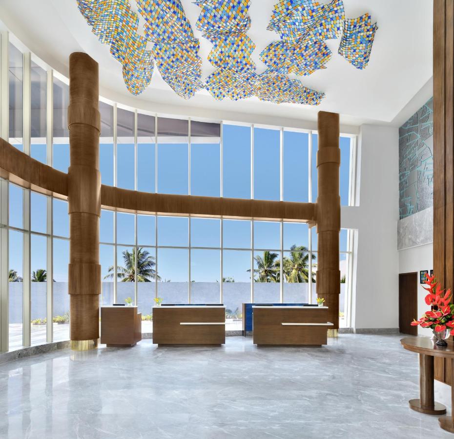 Le Meridien Haydarabad Dış mekan fotoğraf Interior of the new terminal