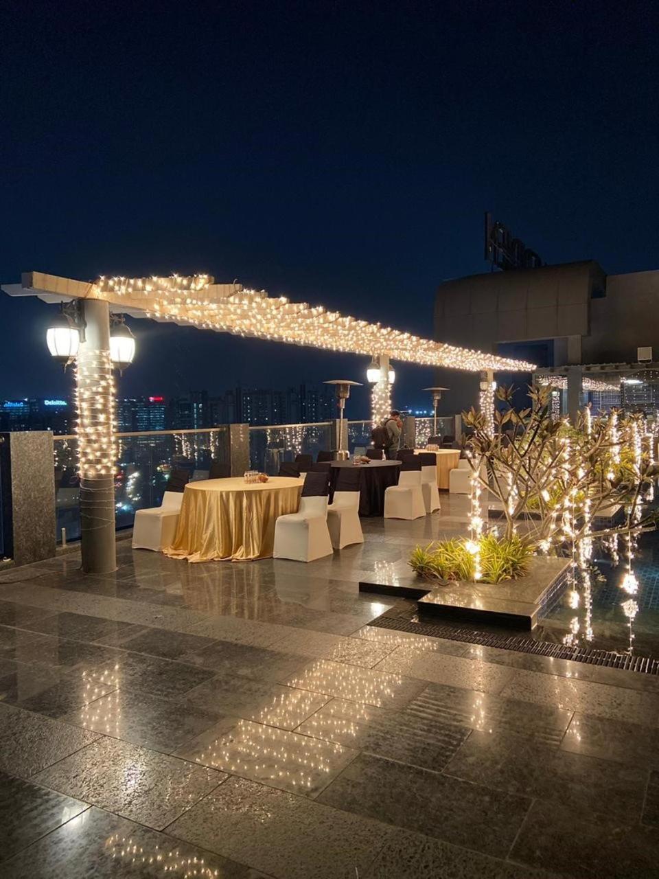 Le Meridien Haydarabad Dış mekan fotoğraf The Terrace at The Park, New Delhi