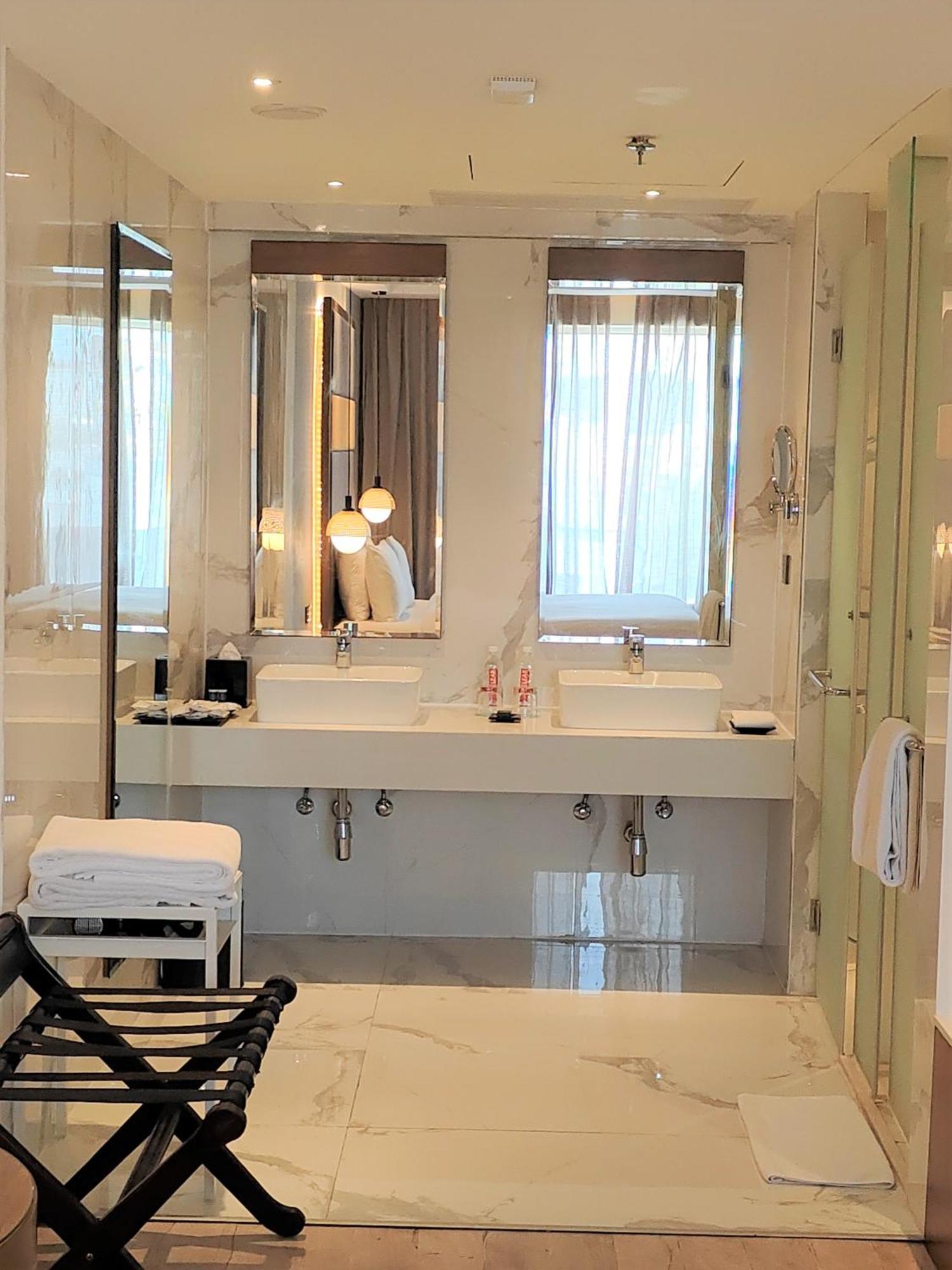 Le Meridien Haydarabad Dış mekan fotoğraf Bathroom