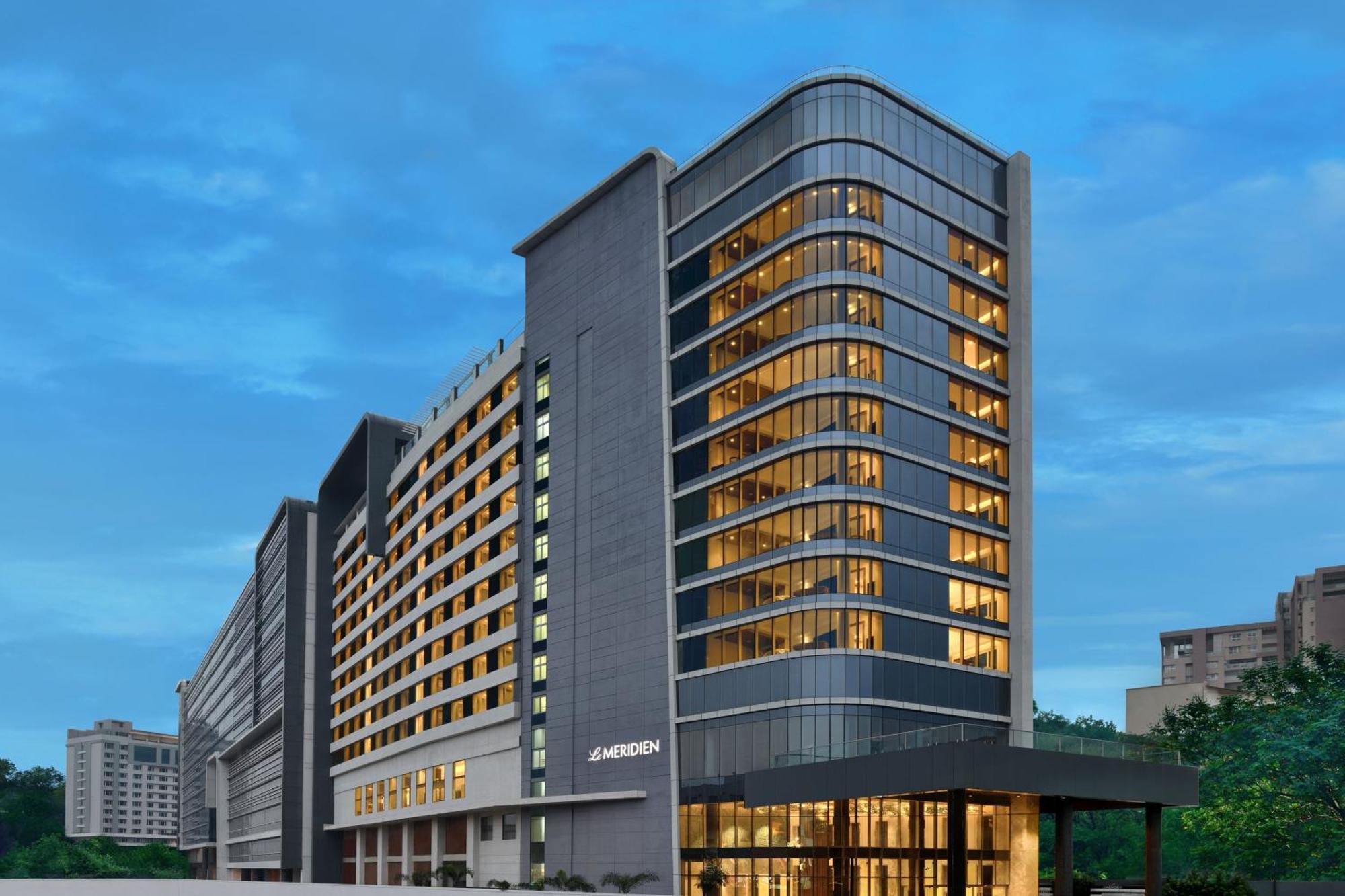 Le Meridien Haydarabad Dış mekan fotoğraf The hotel in 2016